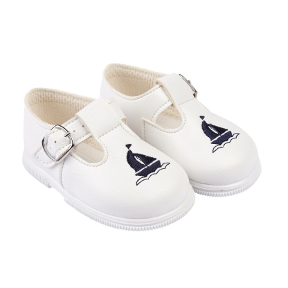 Early Days (H5412), Baby Shoes