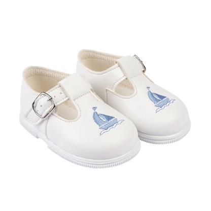 Early Days (H5412), Baby Shoes