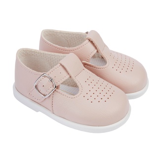 Early Days (H501), Baby Shoes